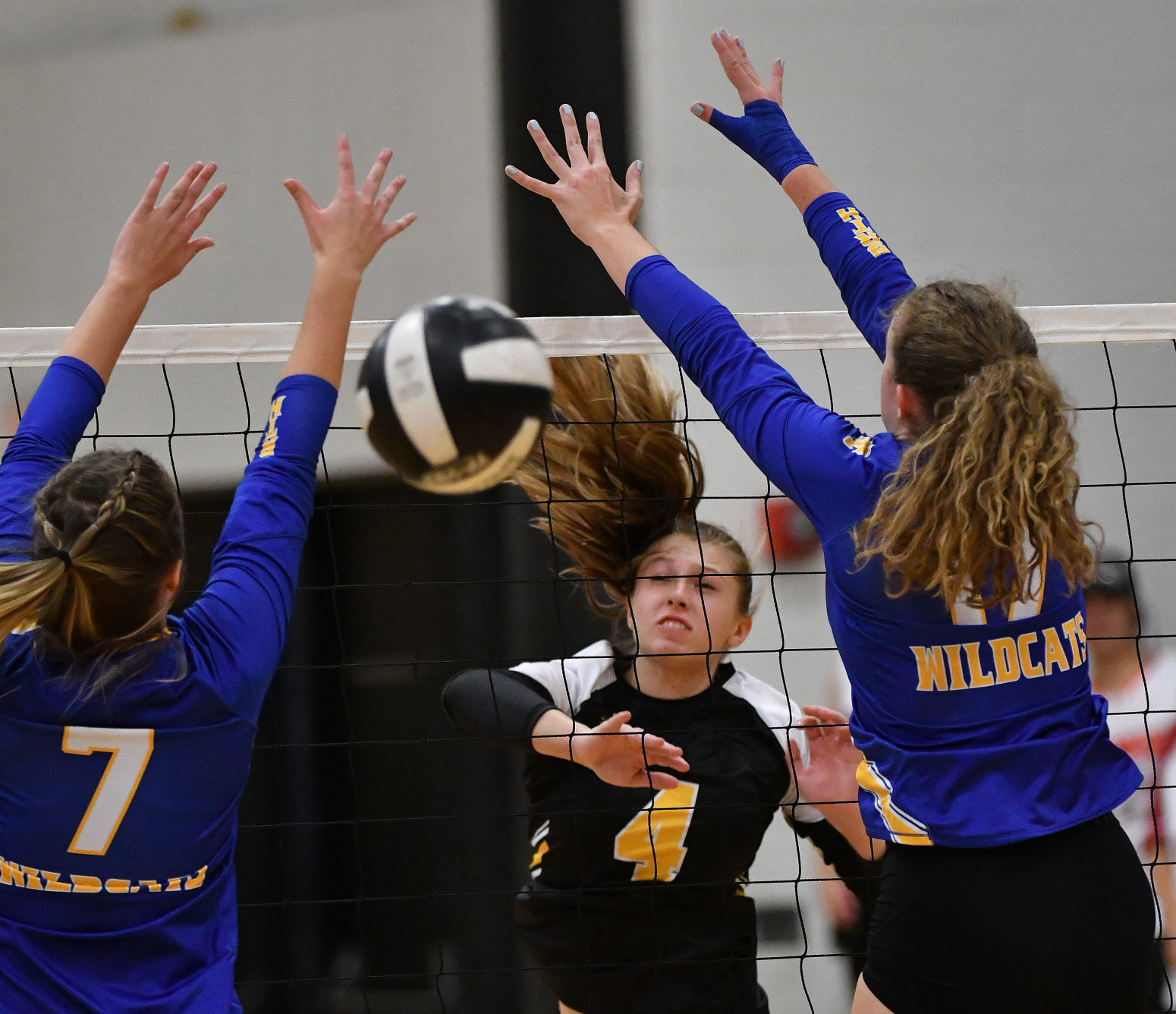 Davenport North vs Bettendorf volleyball